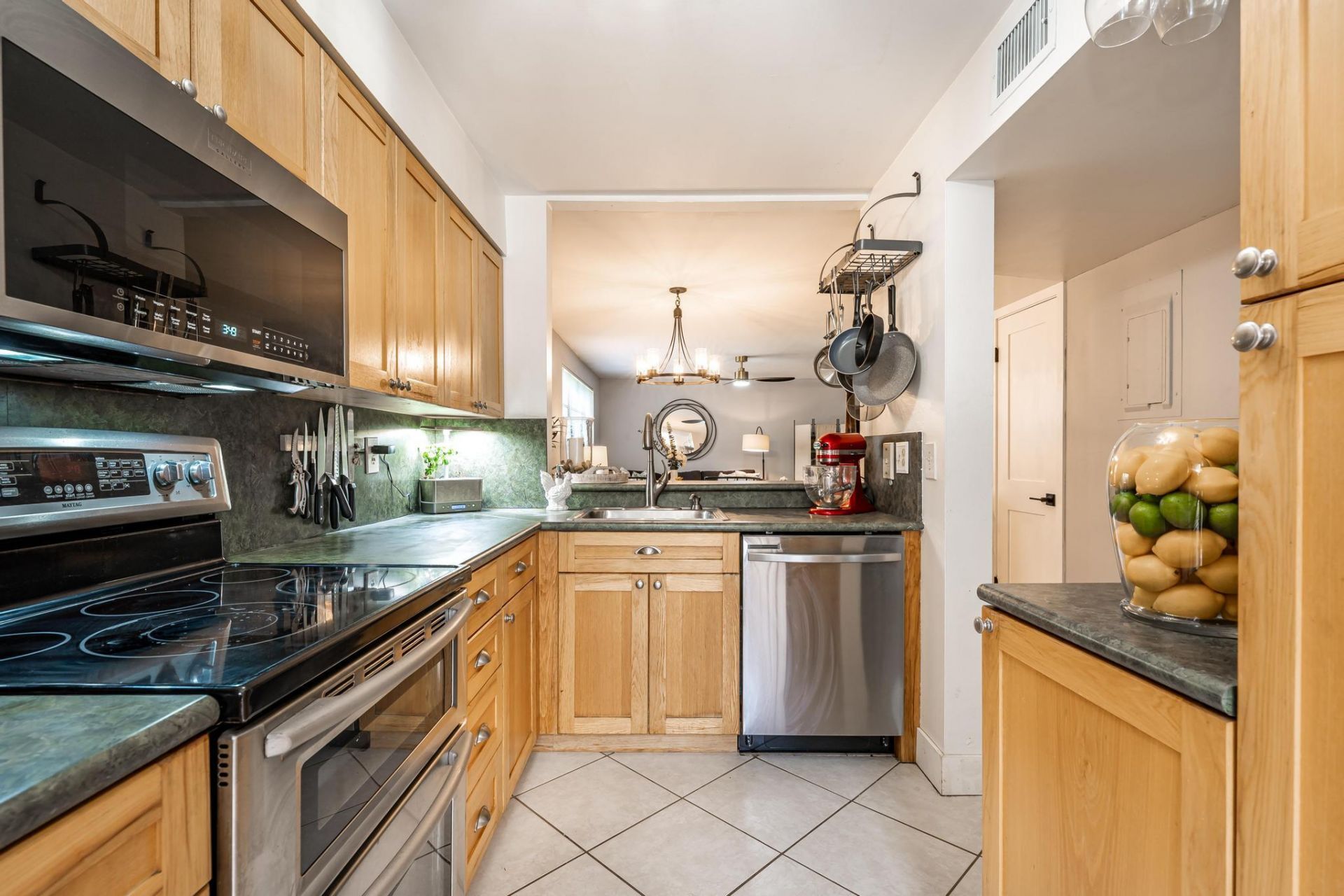 563 NE 7th Avenue, Unit 1B, Fort Lauderdale, FL 33301 Photo