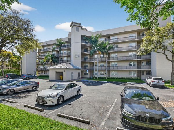 26 Royal Palm Way, Unit 403, Boca Raton, FL 33432