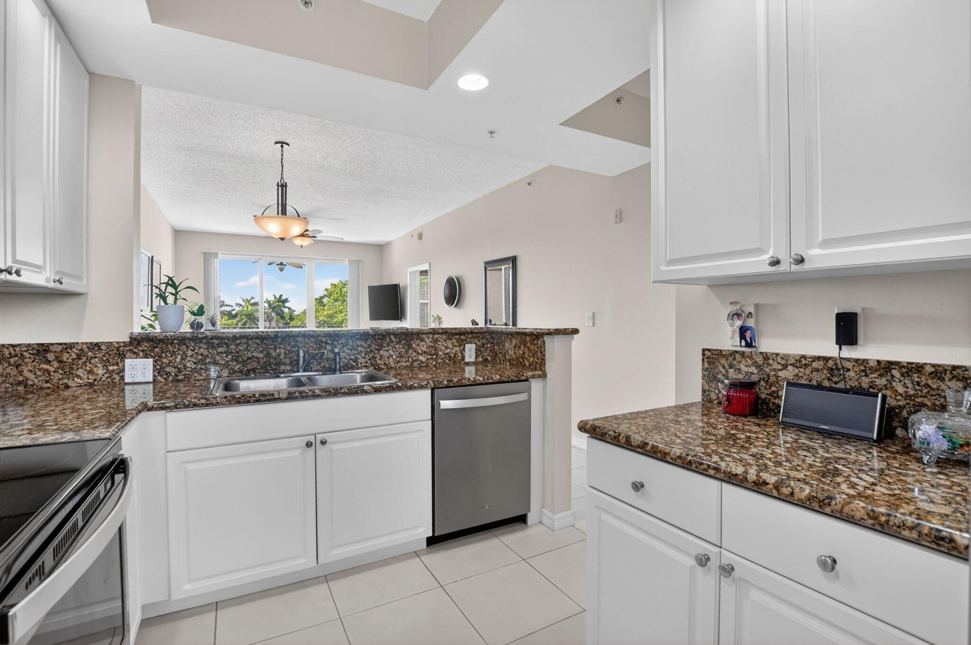 26 Royal Palm Way, Unit 403, Boca Raton, FL 33432 Photo