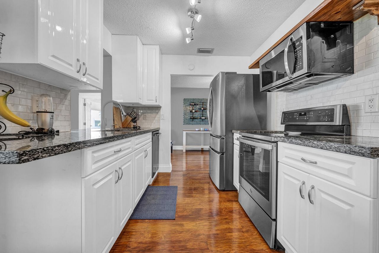 2105 Alfred Drive, Boynton Beach, FL 33426 Photo