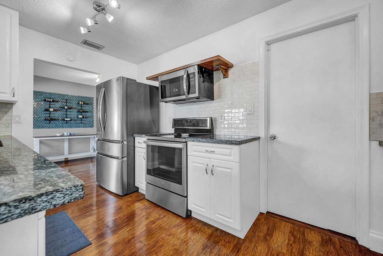 2105 Alfred Drive, Boynton Beach, FL 33426 Photo