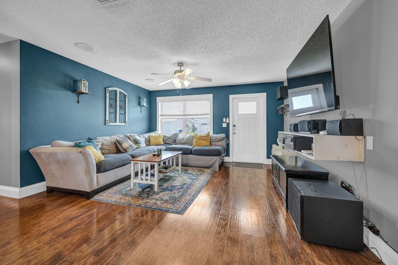 2105 Alfred Drive, Boynton Beach, FL 33426 Photo