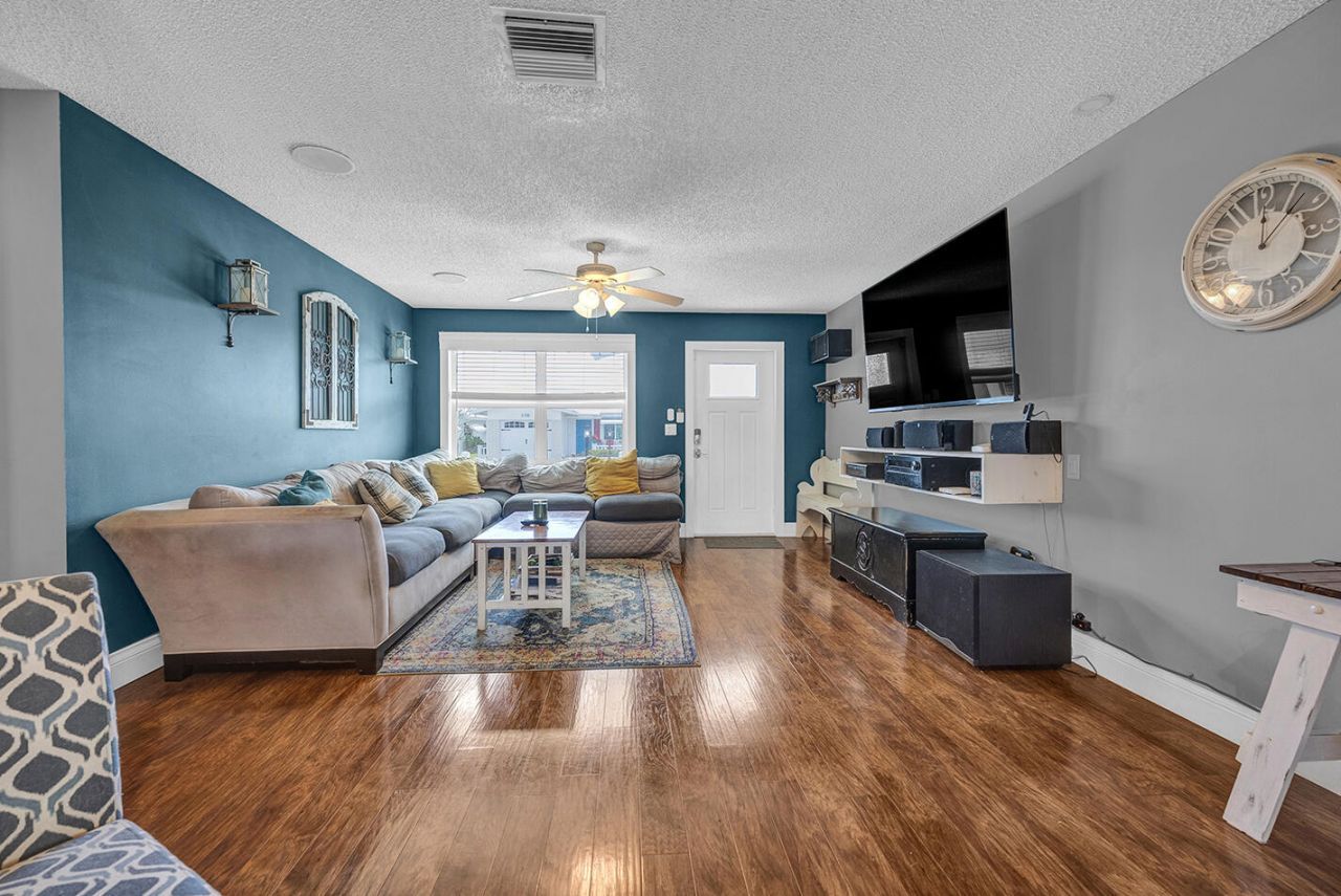 2105 Alfred Drive, Boynton Beach, FL 33426 Photo