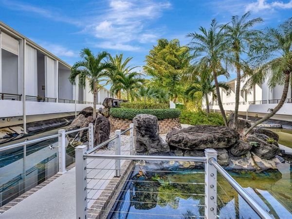 3589 S Ocean Boulevard, Unit 10, South Palm Beach, FL 33480