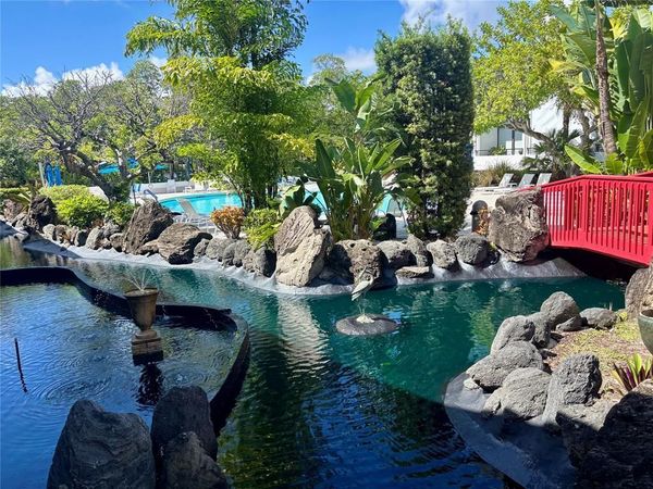 3589 S Ocean Boulevard, Unit 10, South Palm Beach, FL 33480