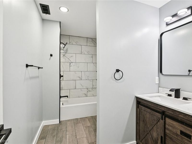 1828 W 57th Street, Cleveland, OH 44102 Photo 24