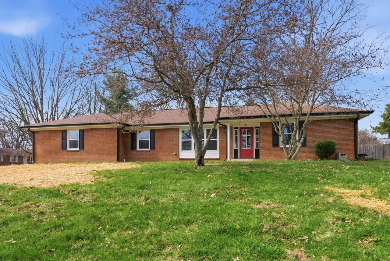 102 Bayberry Road, Versailles, KY 40383 Main Photo