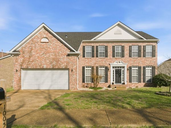 1005 Valley Cove Ct , Nashville, TN 37221