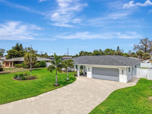 1204 YAWL WAY , VENICE, FL 34285