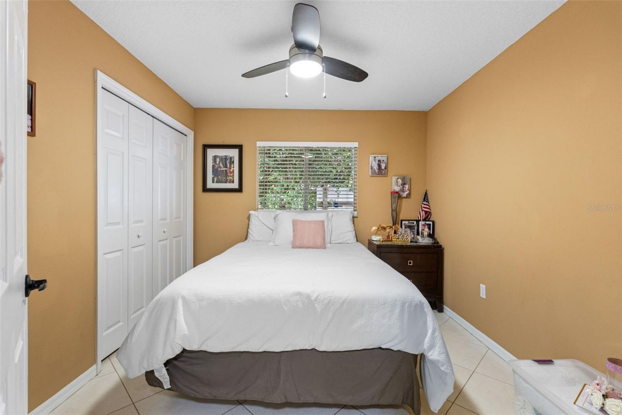 10407 N Woodmere Road , Tampa, FL 33617 Photo