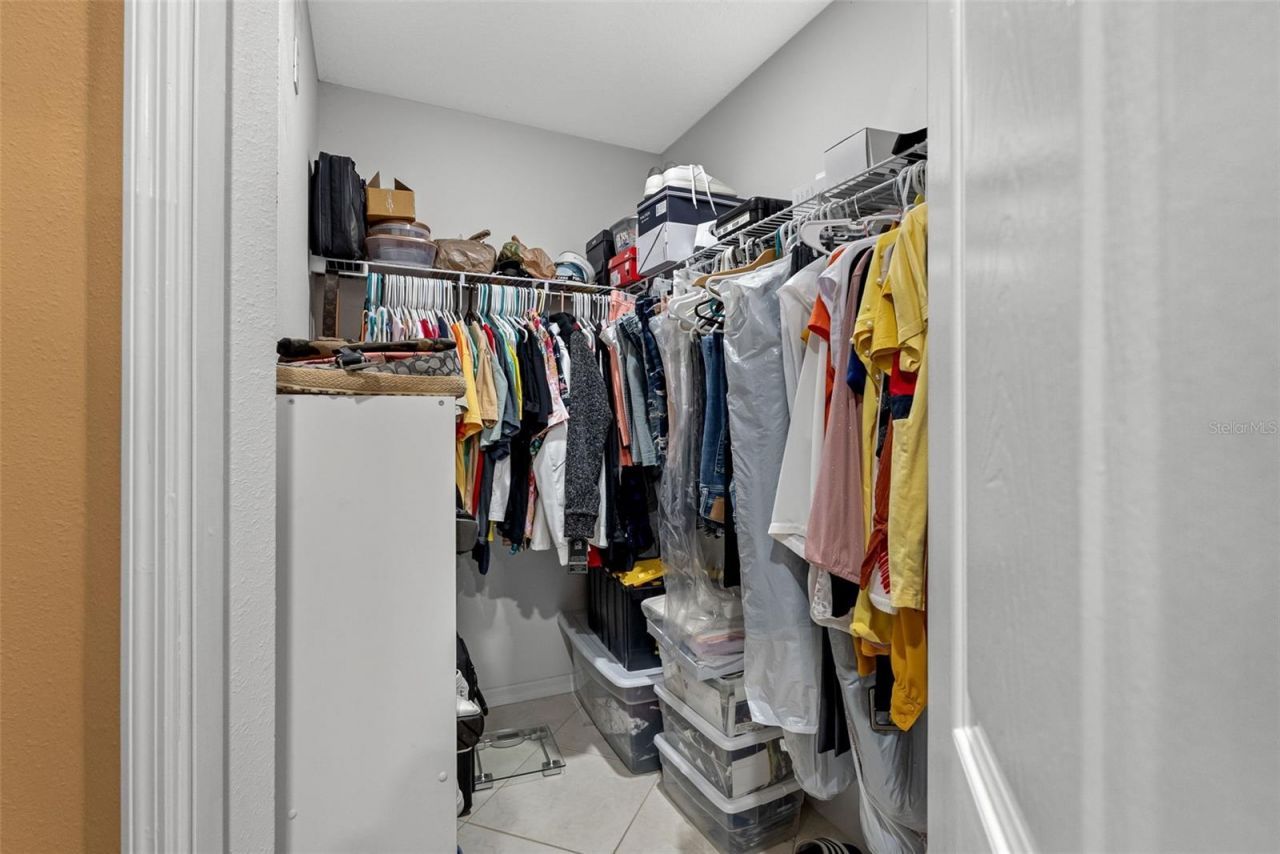 10407 N Woodmere Road , Tampa, FL 33617 Photo