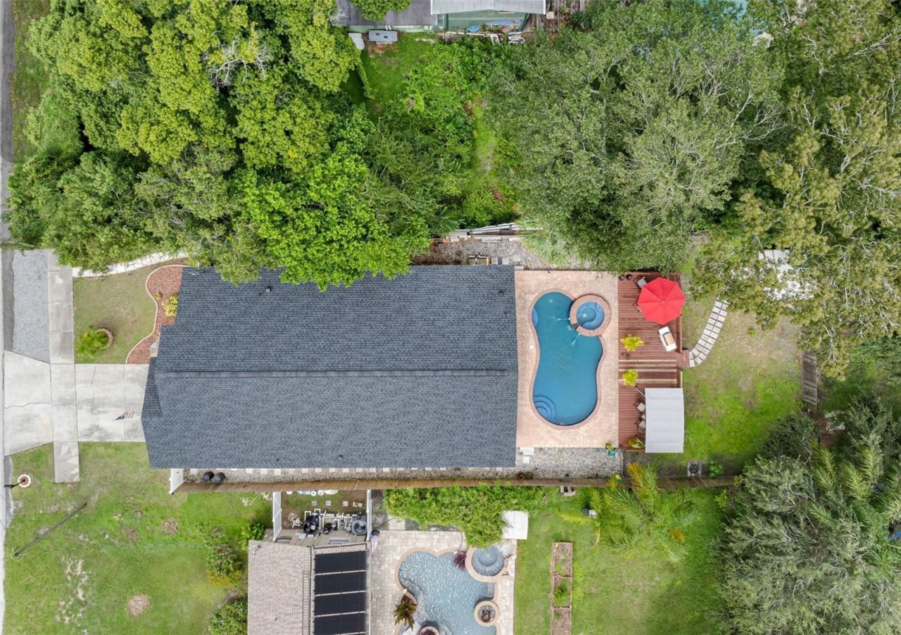 10407 N Woodmere Road , Tampa, FL 33617 Photo