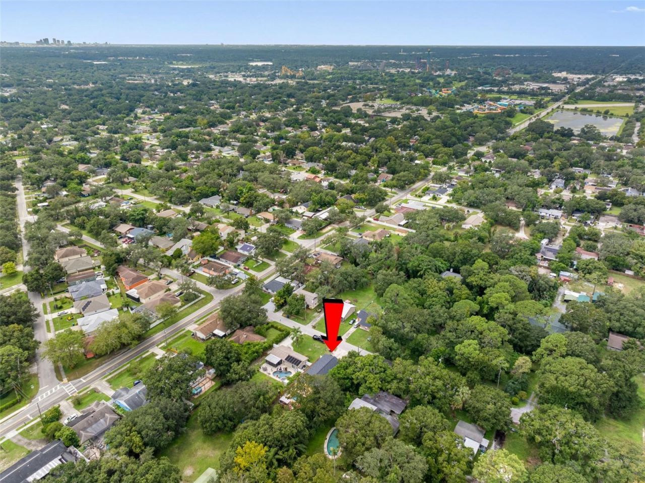 10407 N Woodmere Road , Tampa, FL 33617 Photo