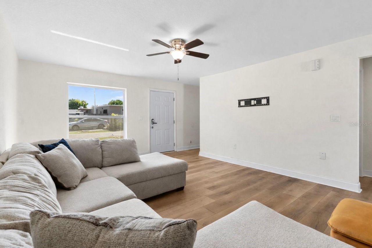 317 Courtland Street, Auburndale, FL 33823 Photo