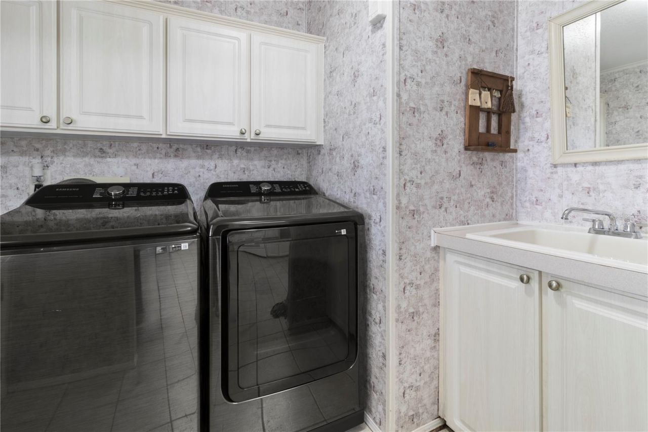 8307 Nancy Lane , Ellenton, FL 34222 Photo