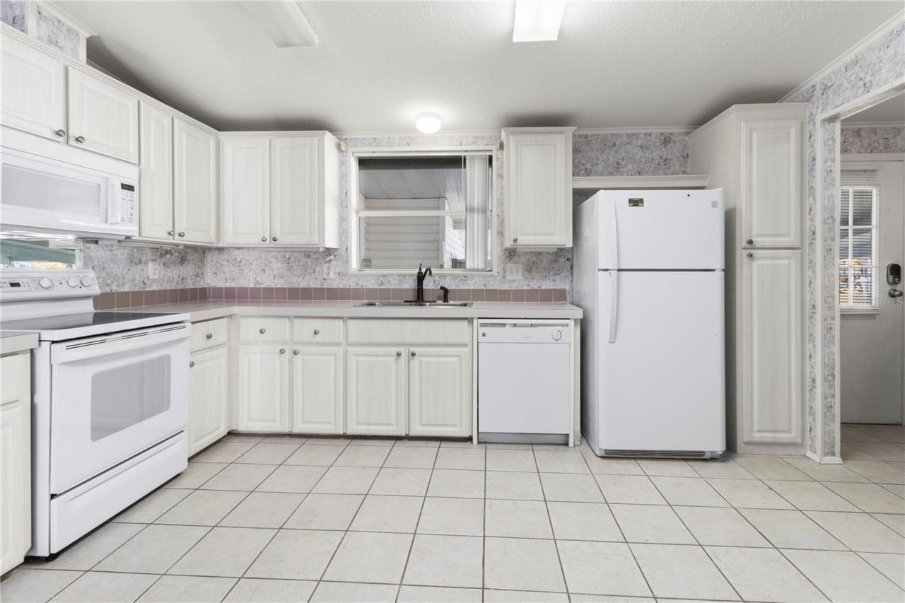 8307 Nancy Lane , Ellenton, FL 34222 Photo