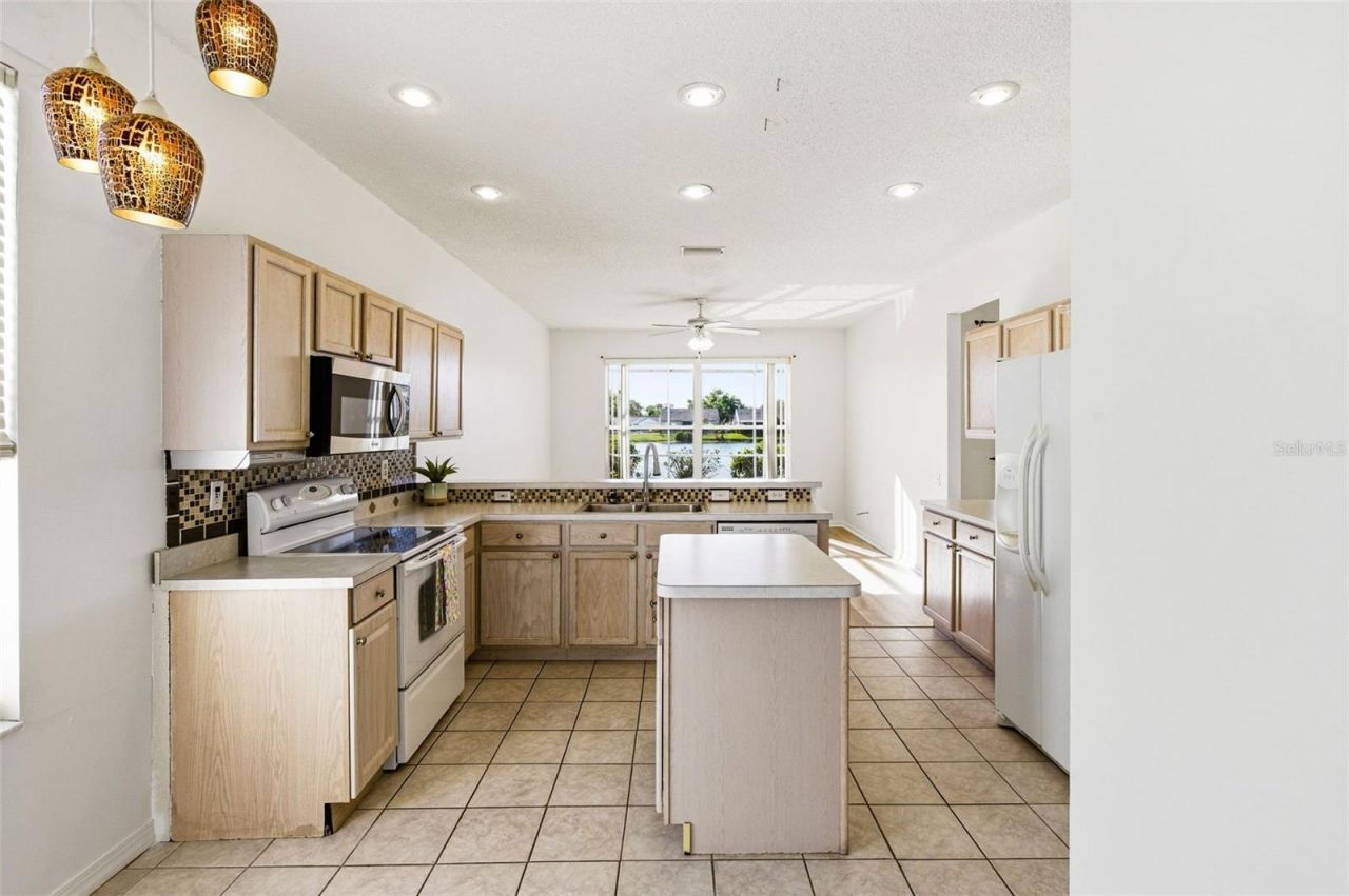 5512 47th Court E, Bradenton, FL 34203 Photo