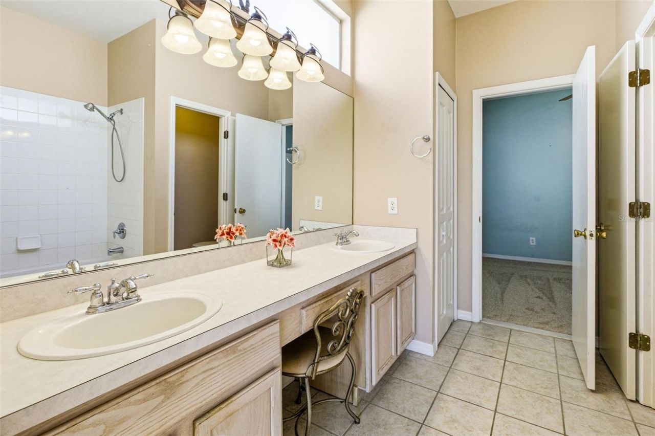 5512 47th Court E, Bradenton, FL 34203 Photo