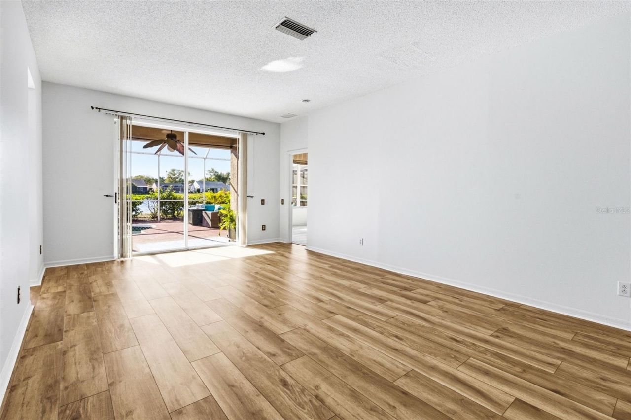 5512 47th Court E, Bradenton, FL 34203 Photo