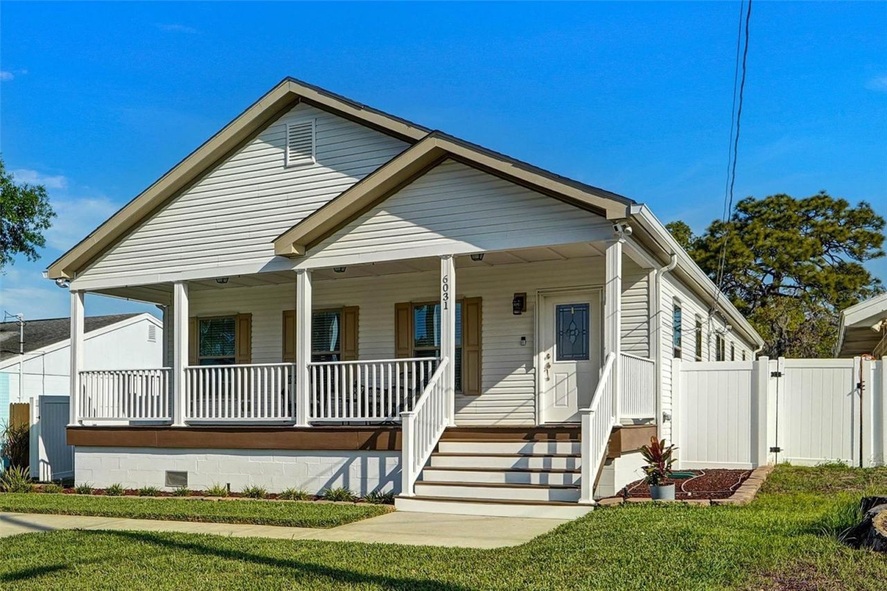6031 Kentucky Avenue, New Port Richey, FL 34653 Main Photo