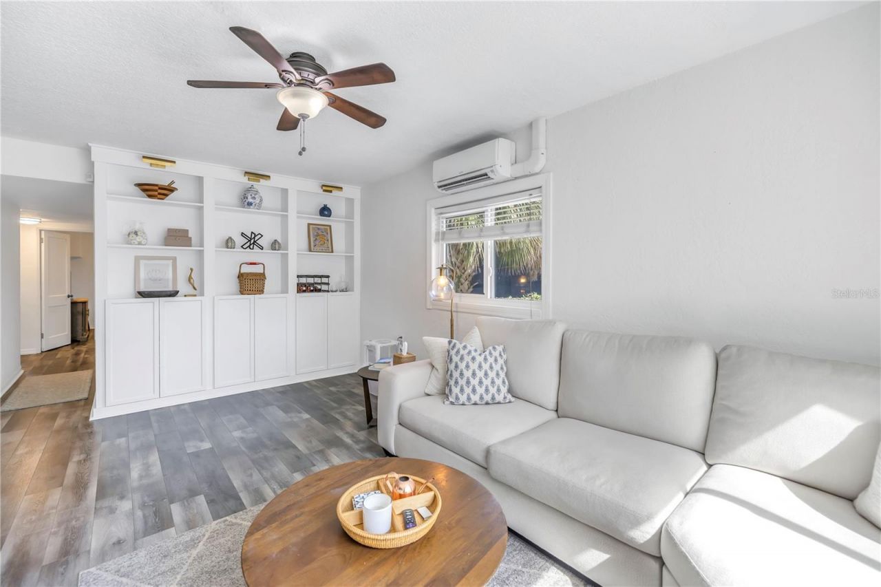 4945 34th Avenue N, Saint Petersburg, FL 33710 Photo