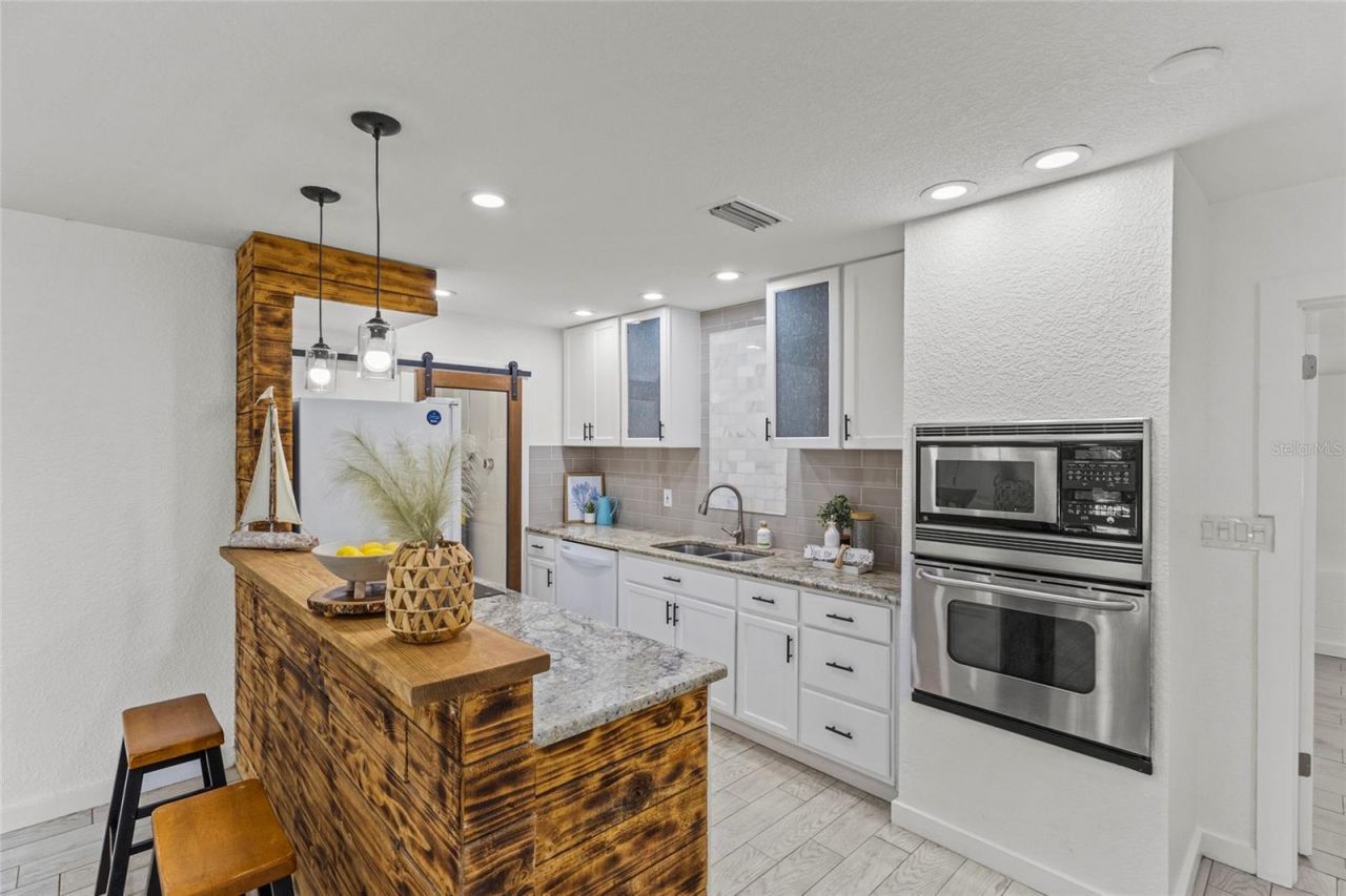 4003 36th Street W, Bradenton, FL 34205 Photo