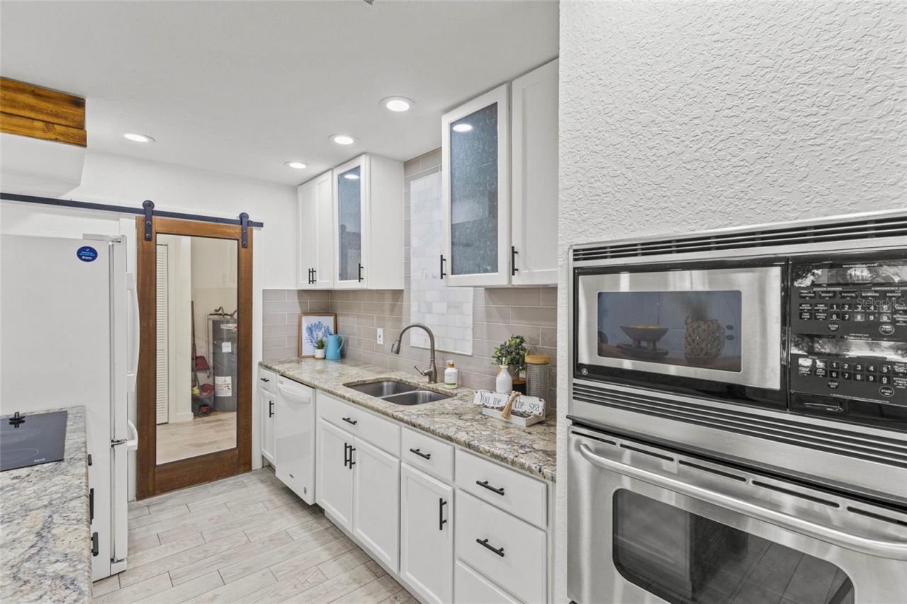 4003 36th Street W, Bradenton, FL 34205 Photo