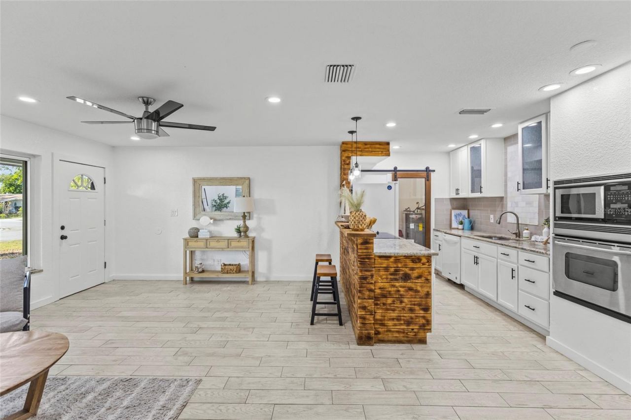 4003 36th Street W, Bradenton, FL 34205 Photo