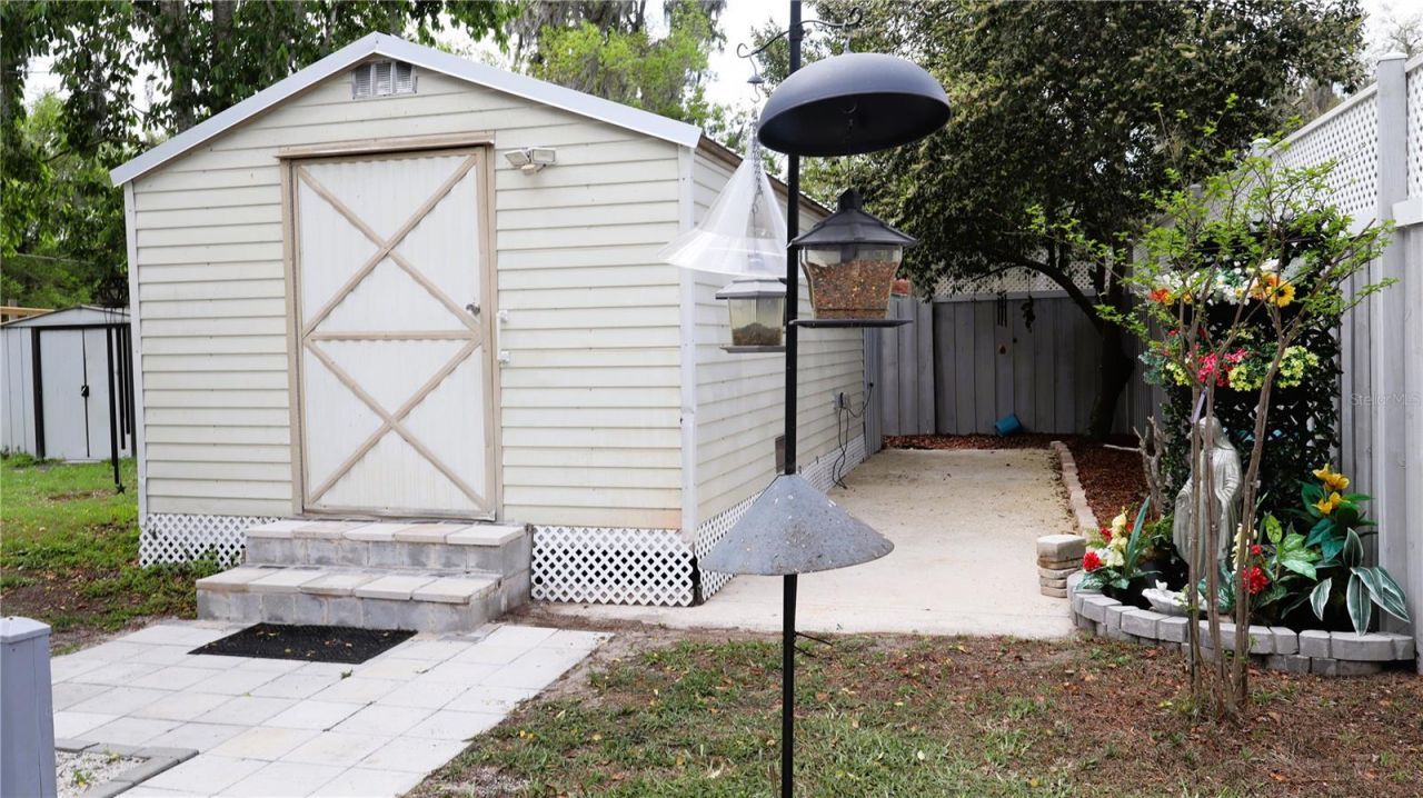 1912 Cr 439c , Lake Panasoffkee, FL 33538 Photo