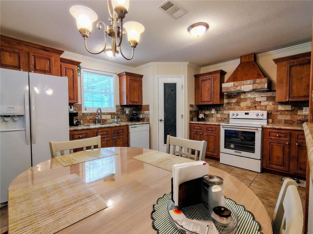 1912 Cr 439c , Lake Panasoffkee, FL 33538 Photo