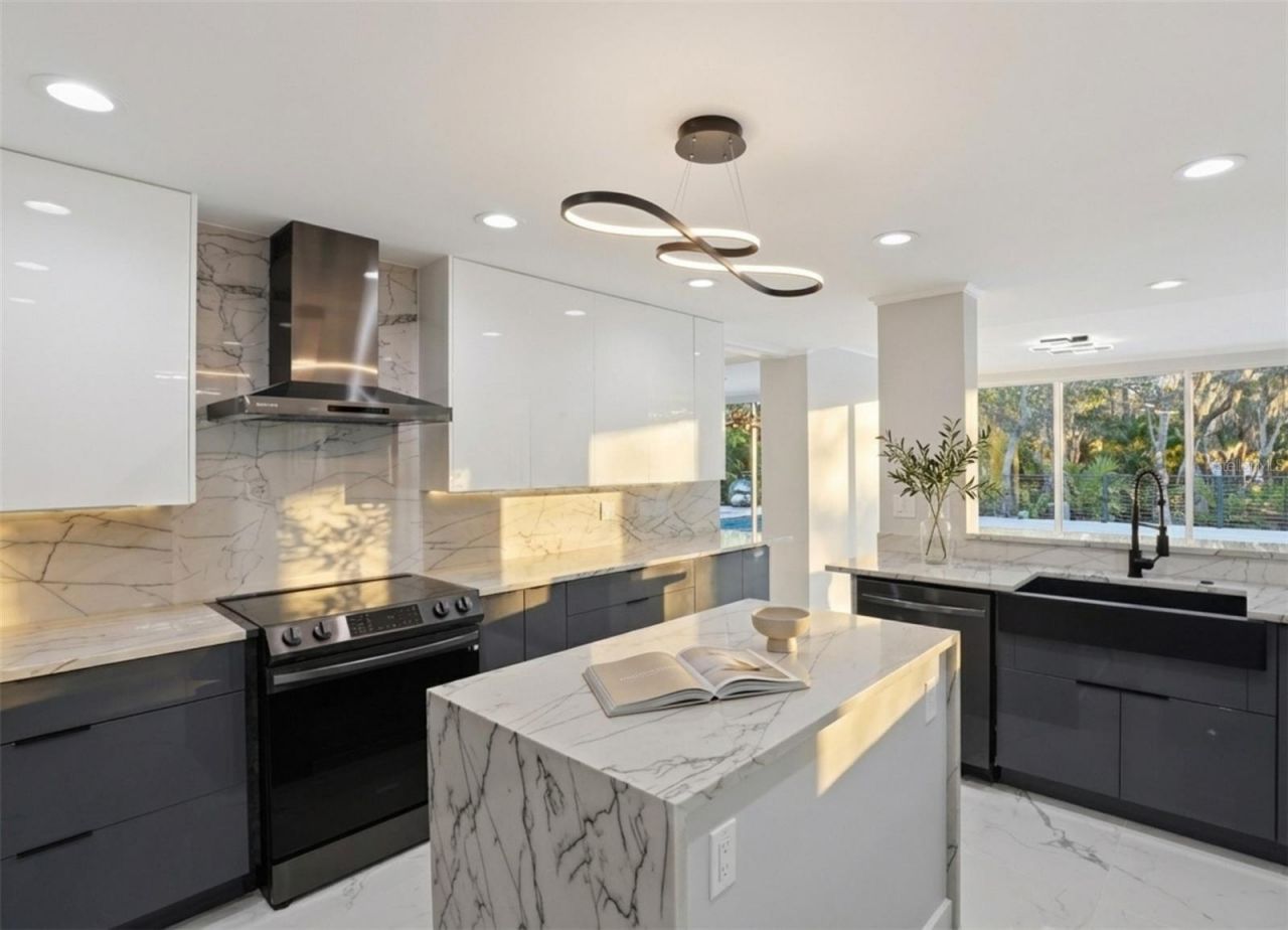 4942 Hubner Circle, Sarasota, FL 34241 Photo