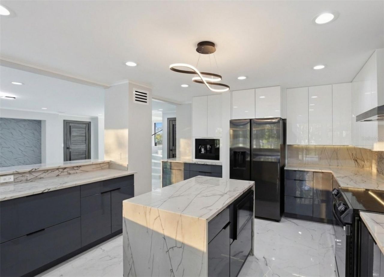 4942 Hubner Circle, Sarasota, FL 34241 Photo