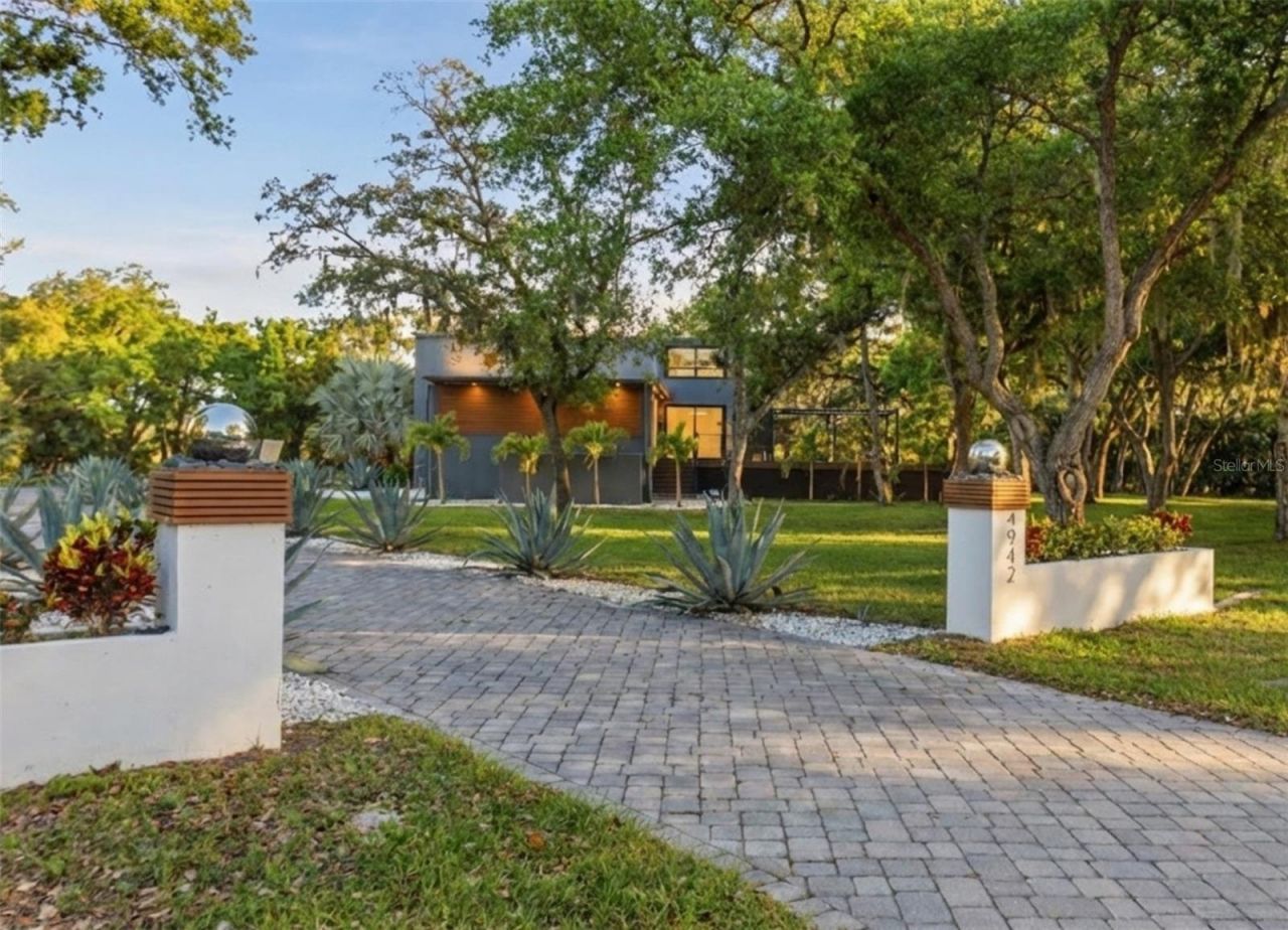 4942 Hubner Circle, Sarasota, FL 34241 Photo