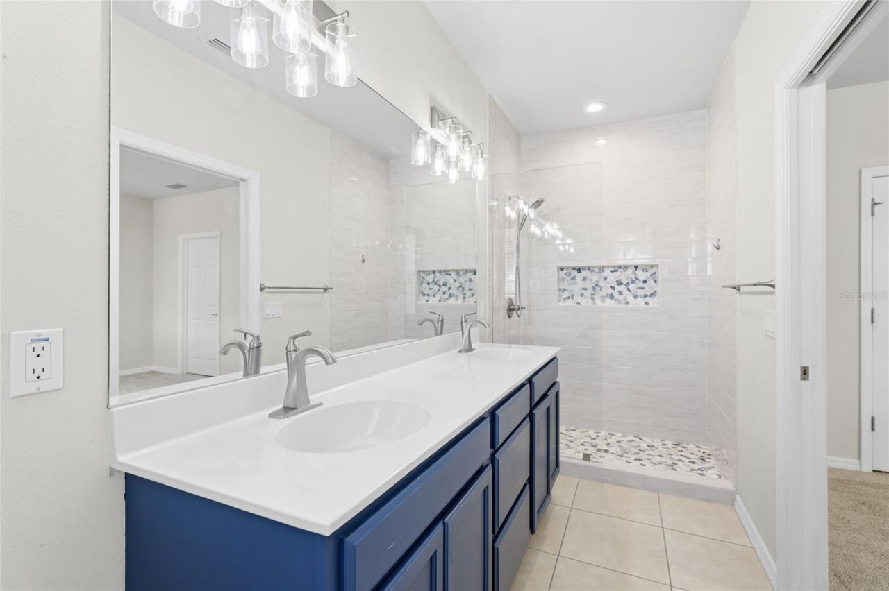 3730 82nd Avenue Circle E, Unit 104, Sarasota, FL 34243 Photo