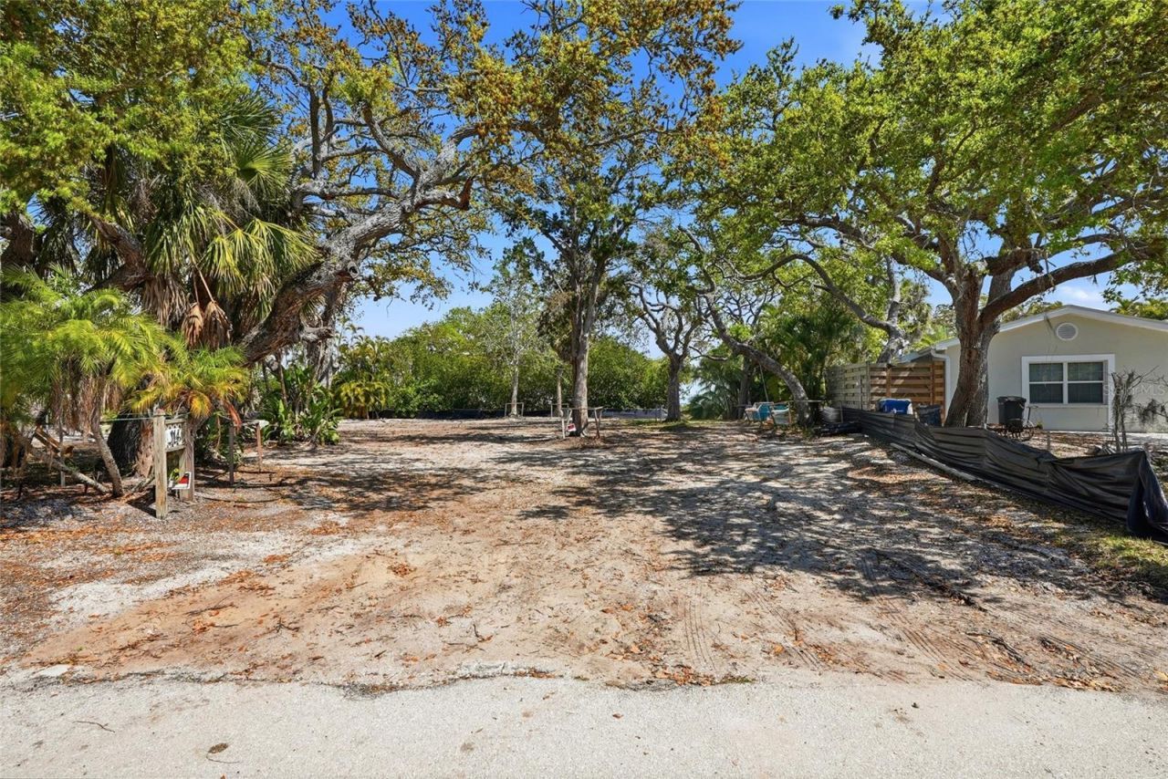114 Island Circle, Sarasota, FL 34242 Photo
