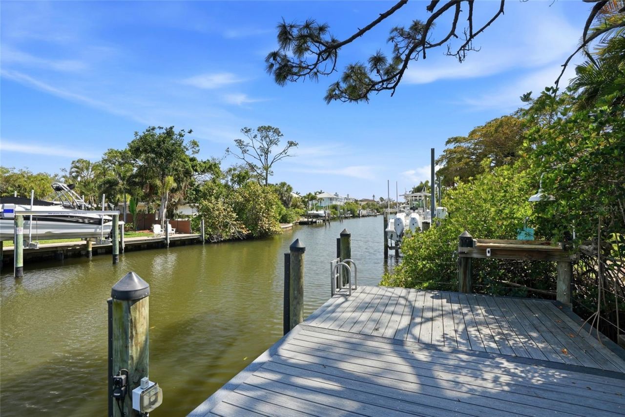 114 Island Circle, Sarasota, FL 34242 Photo
