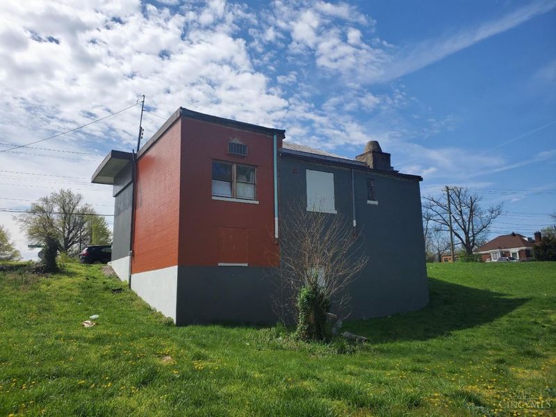 2206 Harrison Avenue, Cincinnati, OH 45211 Photo 3