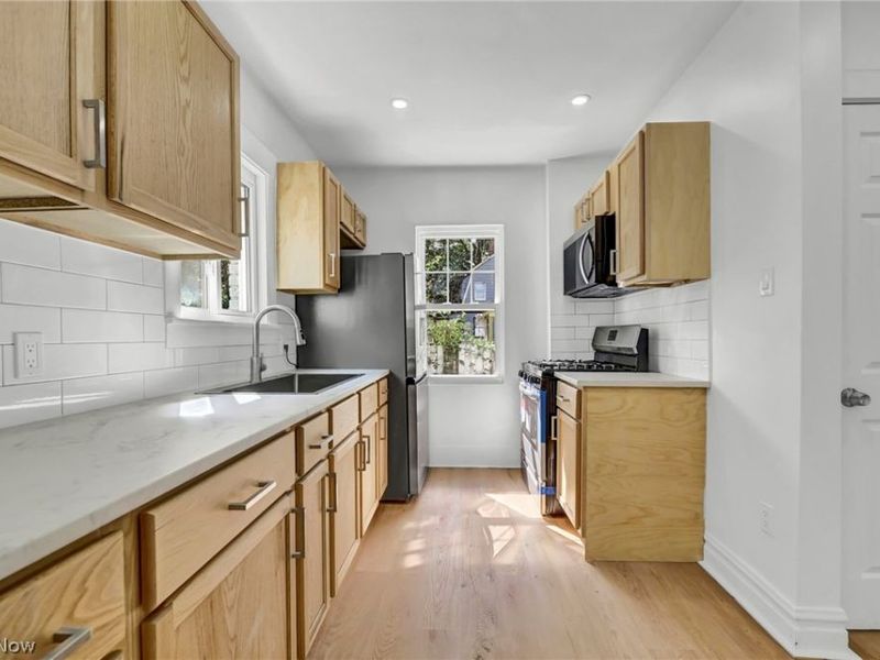 1584 Hampton Road , Akron, OH 44305 Photo 11