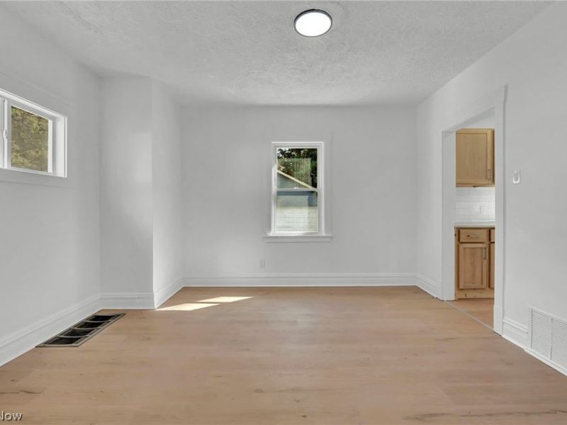 1584 Hampton Road , Akron, OH 44305 Photo 8