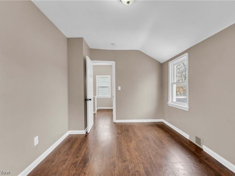 8008 Pelham Drive, Parma, OH 44129 Photo 17