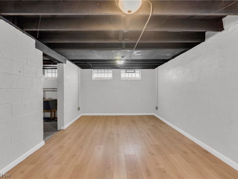 8008 Pelham Drive, Parma, OH 44129 Photo 21