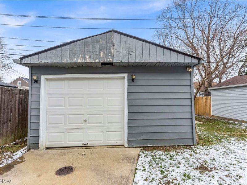 8008 Pelham Drive, Parma, OH 44129 Photo 26