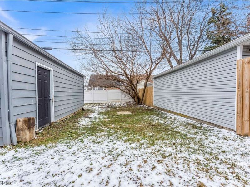 8008 Pelham Drive, Parma, OH 44129 Photo 27