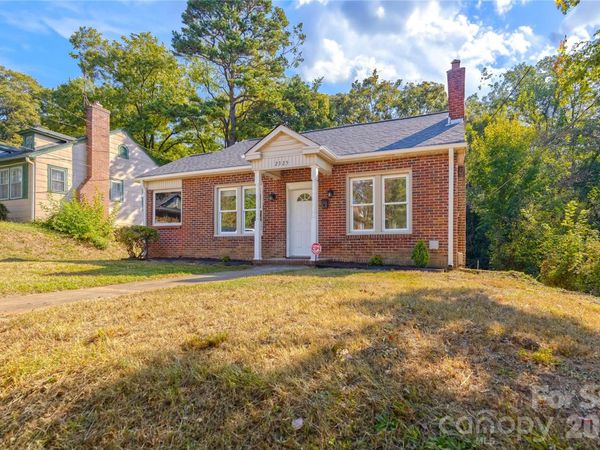 2325 N Glenn Avenue , Winston Salem, NC 27105