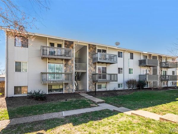 113 Lemans Court , Unit 113, Lake St Louis, MO 63367