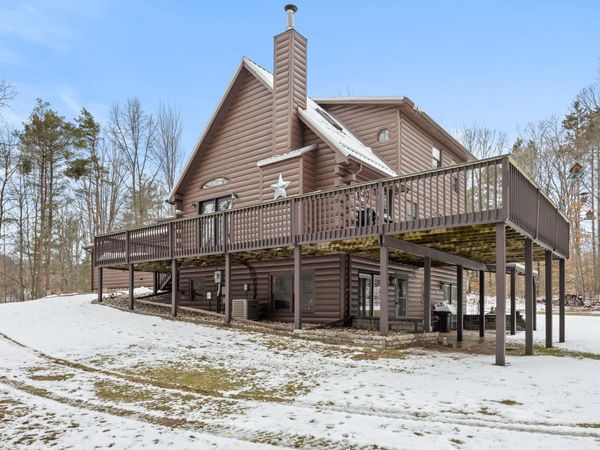 17160 8 Mile Road, Stanwood, MI 49346