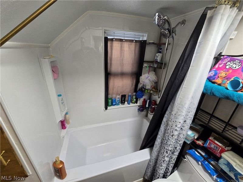 3805 Revere Court, Cleveland, OH 44109 Photo 12