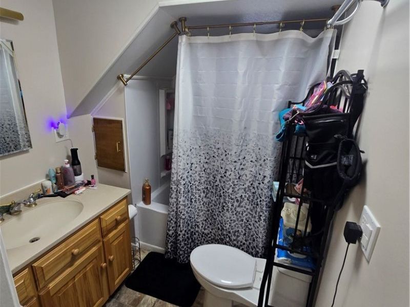 3805 Revere Court, Cleveland, OH 44109 Photo 13