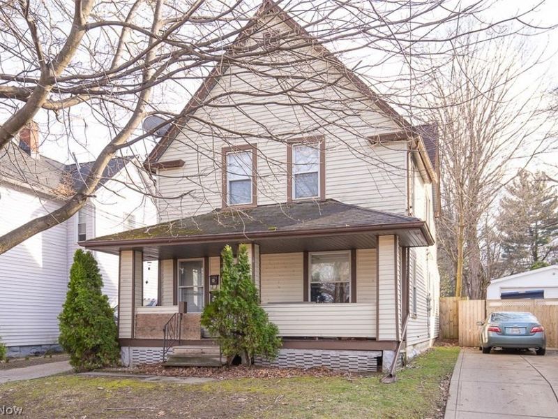 3805 Revere Court, Cleveland, OH 44109 Photo 2