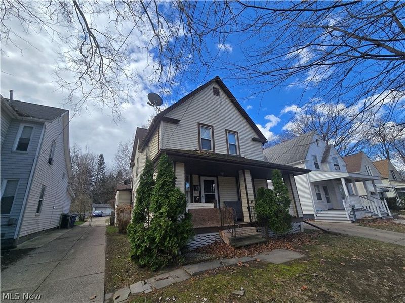 3805 Revere Court, Cleveland, OH 44109 Photo 2